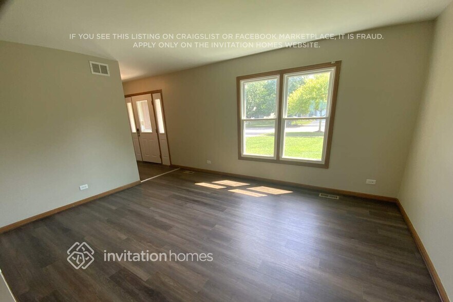 Building Photo - 2517 Leach Dr