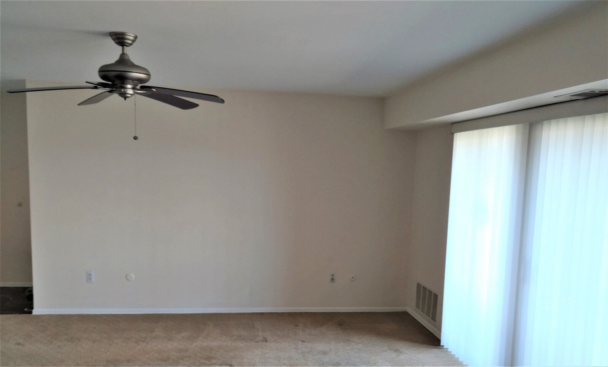 Building Photo - 2029 Sanlin Dr