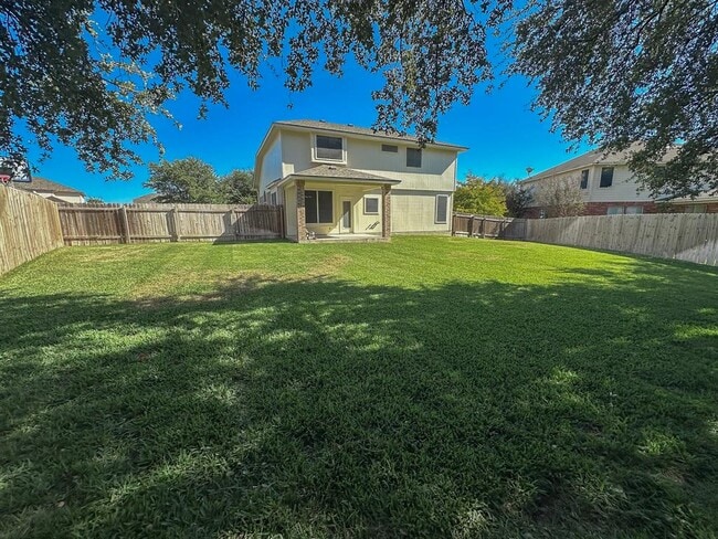 Building Photo - 320 Peanut Dr