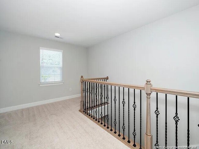 Building Photo - 1425 Queen Trigger Dr