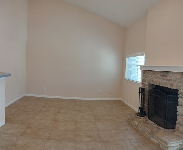 Living Room - 25 Marina Cir