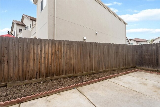 Building Photo - 6200 Fowler Ave