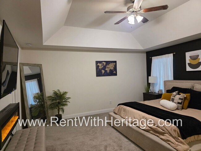 Building Photo - Amazing 5 Bedroom/ 3 Bath Home in Sweetwater, a Swim Tennis Community/ Attention to Detail / Grea...