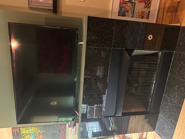 Building Photo - 1151 W 14th Pl