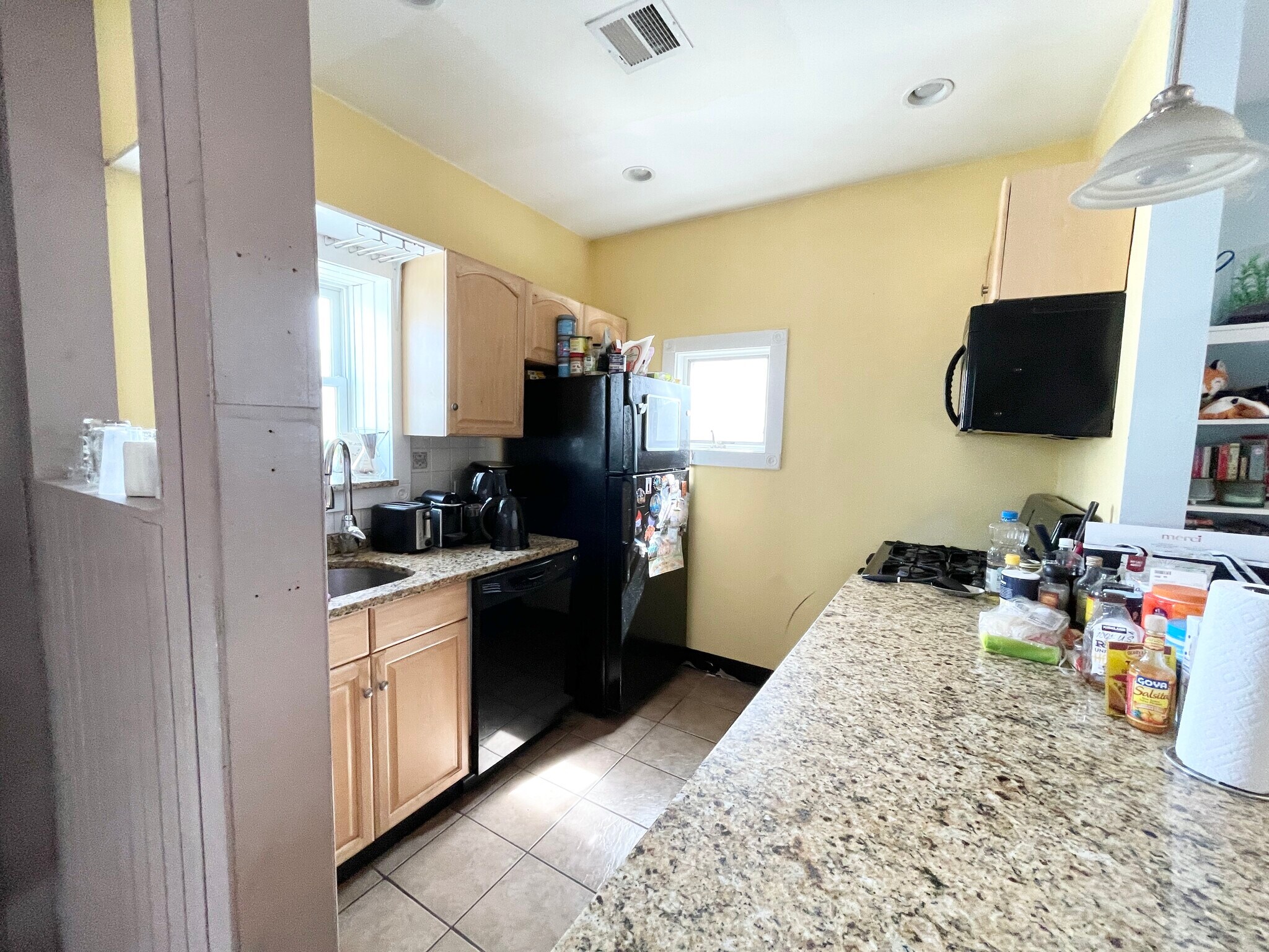 Building Photo - 44 Ward St