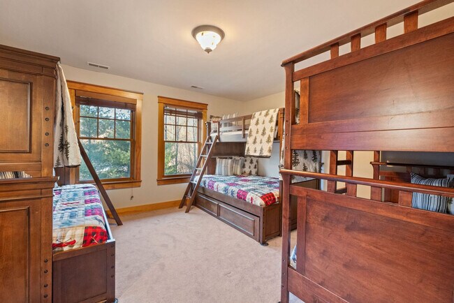 Building Photo - 20 Yellow Birch Cir