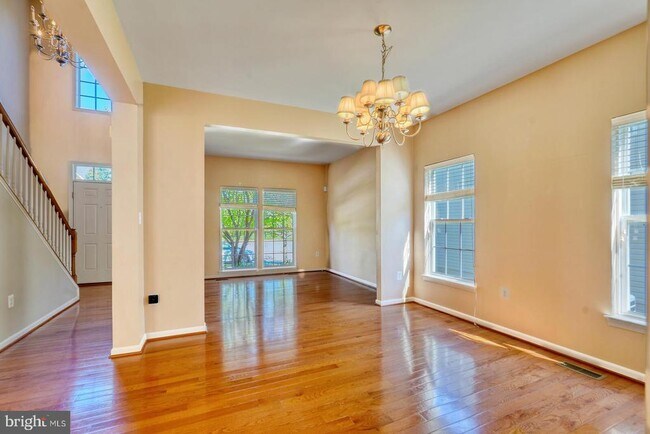 Building Photo - 42245 Sweet Ct