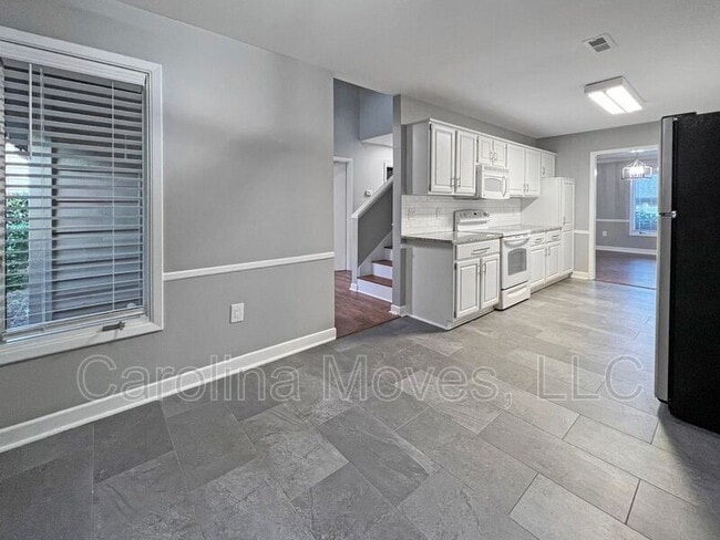 Building Photo - 419 Sparrow Hawk Ct