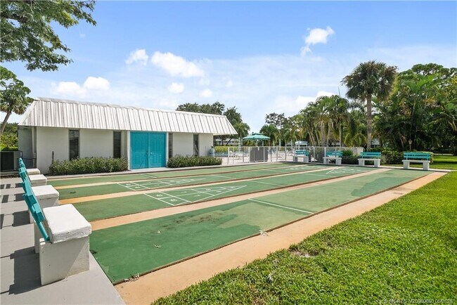 Building Photo - 2929 SE Ocean Blvd