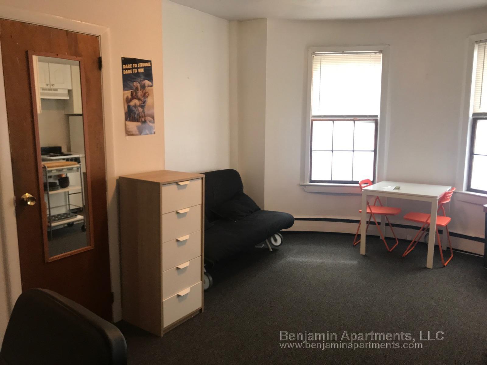 Building Photo - 28 S Huntington Ave