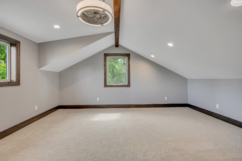 Building Photo - 2435 E Lambourne Ave