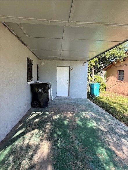 Building Photo - 2520 John Bruce Ave