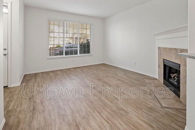 Building Photo - 1611 SW San Mateo Terrace