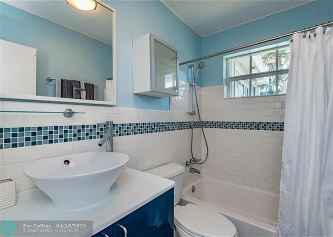 Building Photo - 1109 N 13th Ct
