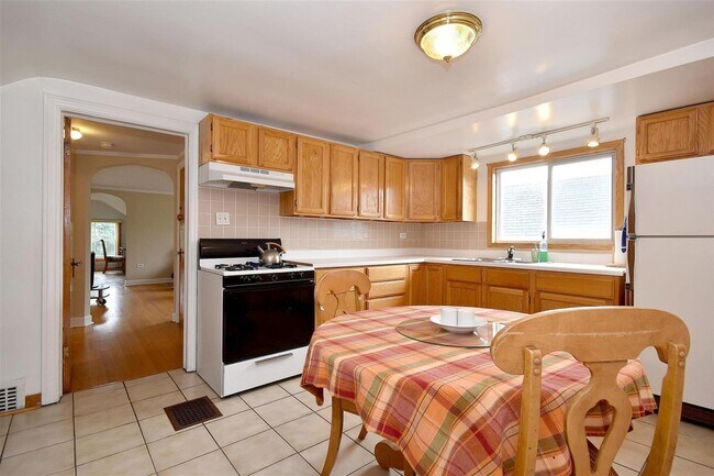 Large Eat-In Kitchen - 4044 N Mango Ave