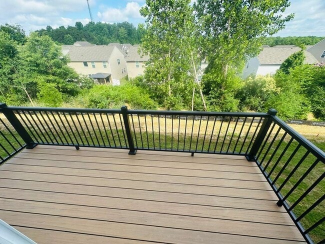 Building Photo - 9904 Oaklawn Blvd NW