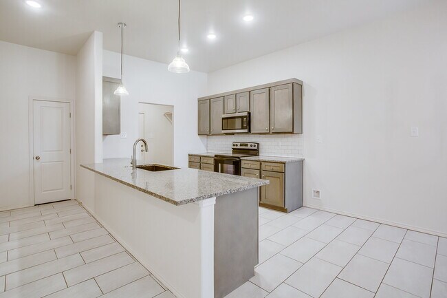 Building Photo - 1718 Corpus Ave