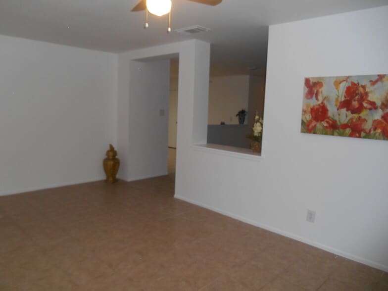FRONT ENTRANCE ROOM - 6838 Cape Meadow Dr