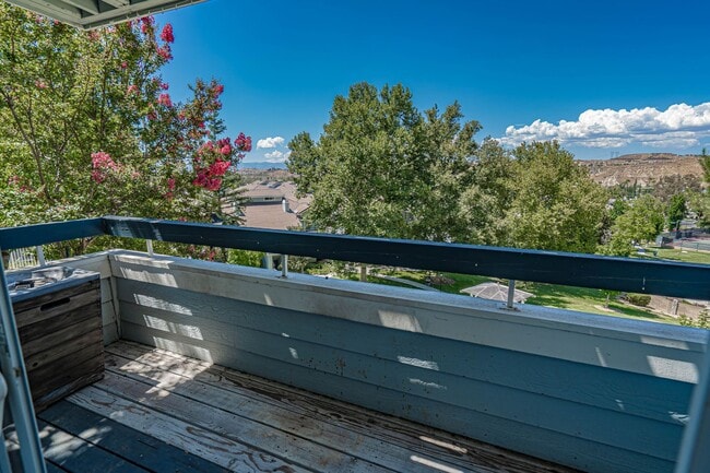 Building Photo - COMING SOON! 3 Bedroom Condo for rent in C...