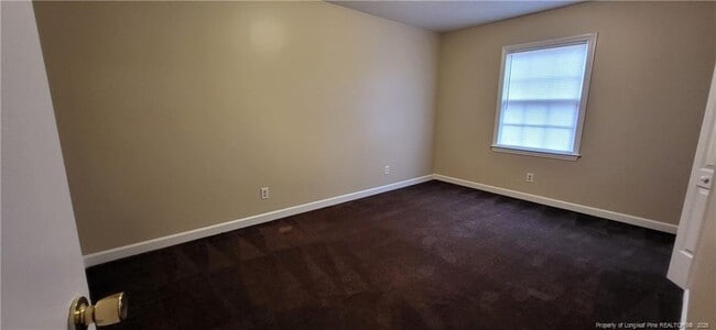 Building Photo - 1005 N Elm St