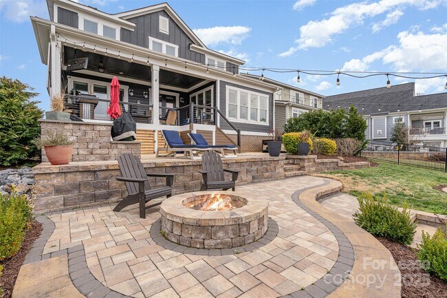 Building Photo - 112 Sisters Cove Ct