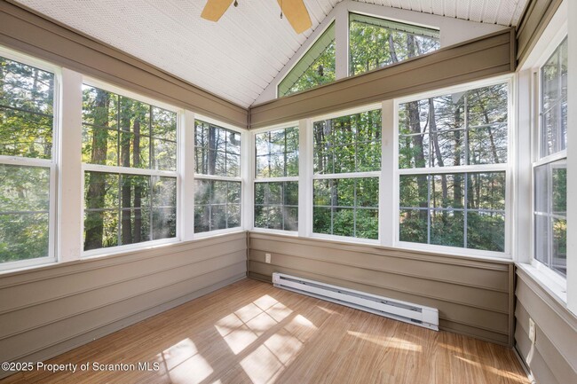 Building Photo - 32 Pine Tree Dr