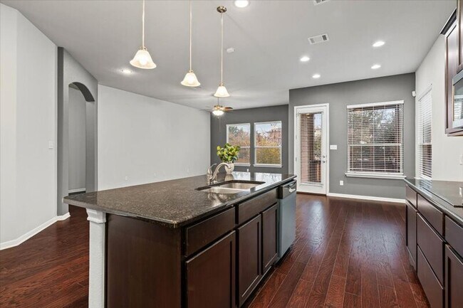 Building Photo - 811 Wilson Ranch Pl