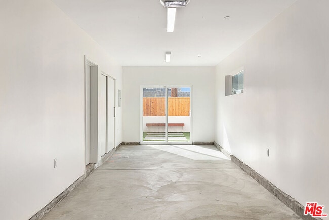 Building Photo - 5464 Geer Ave