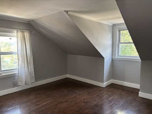 Building Photo - 47 Undine Rd