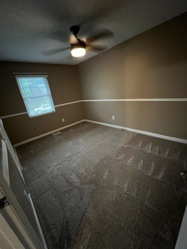 Building Photo - 613 Arlington Dr