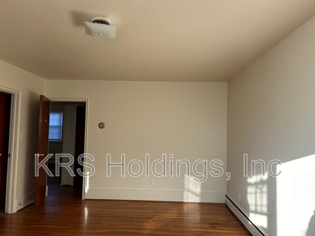 Building Photo - 383 Monticello Ave