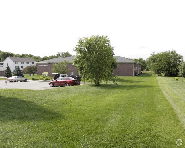 Building Photo - 711 Benton St