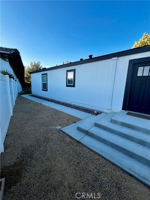 Building Photo - 17083 Montgomery Ave