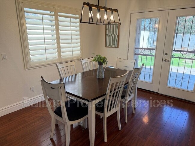 Building Photo - 4203 E Los Altos Rd
