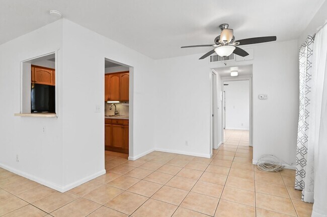 Building Photo - 149 Coventry Pl