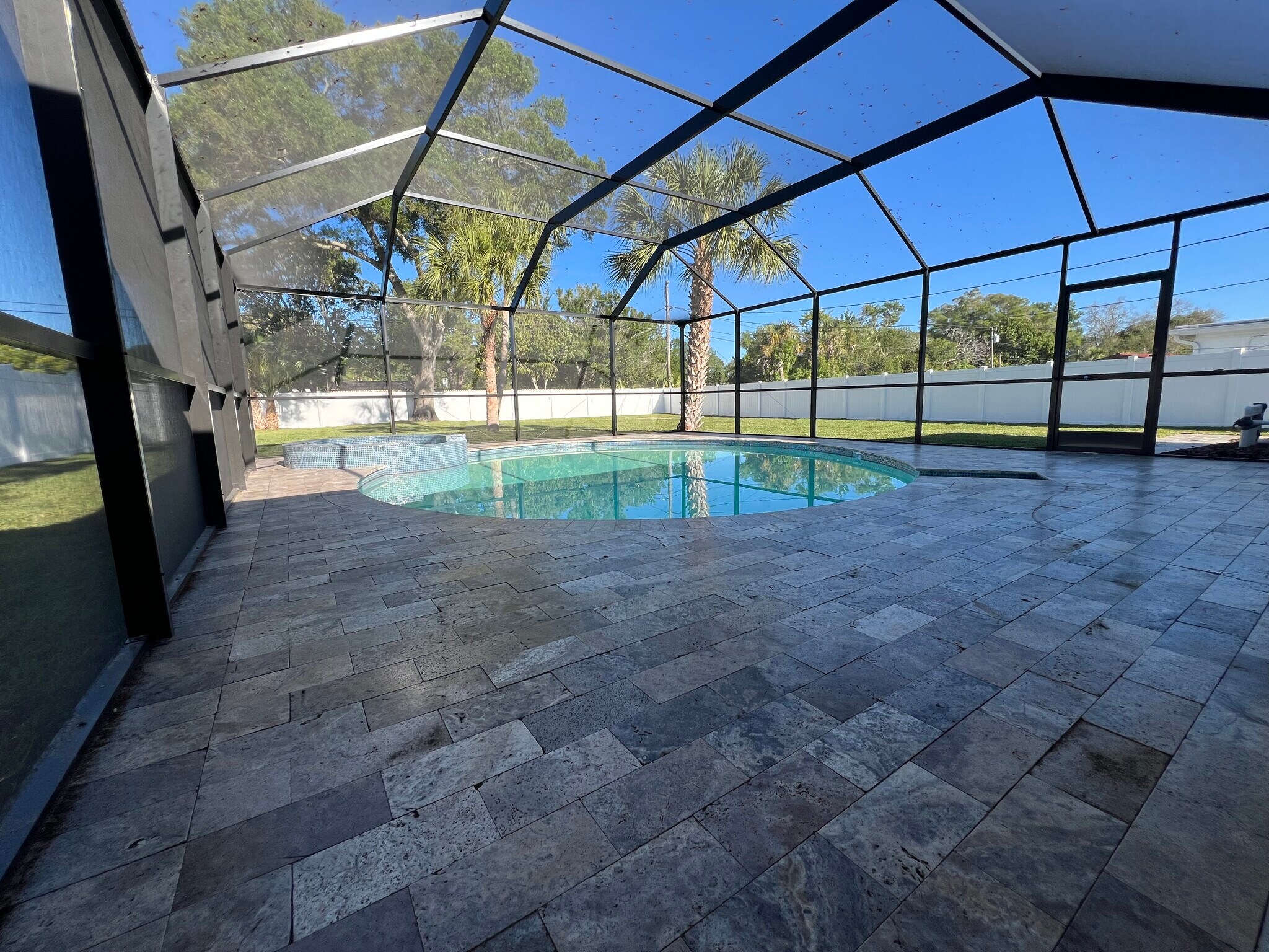 Building Photo - 2641 Miranda Way S