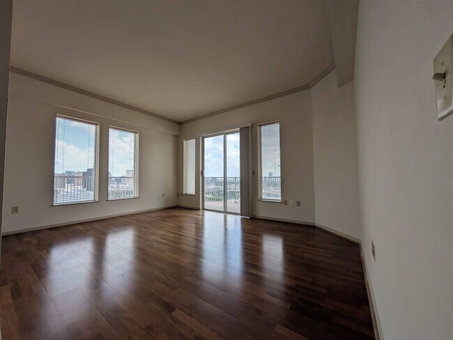 Building Photo - Stunning Galleria High-Rise on the 18th Floor