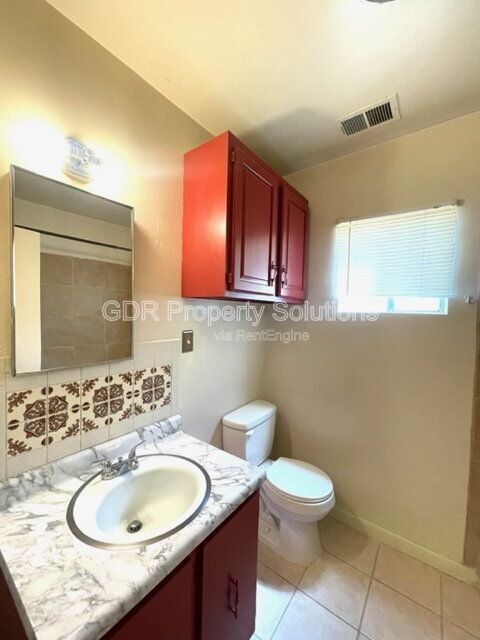 Building Photo - 2530 Veranda Rd NW