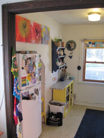 Building Photo - 3226 Milwaukee St