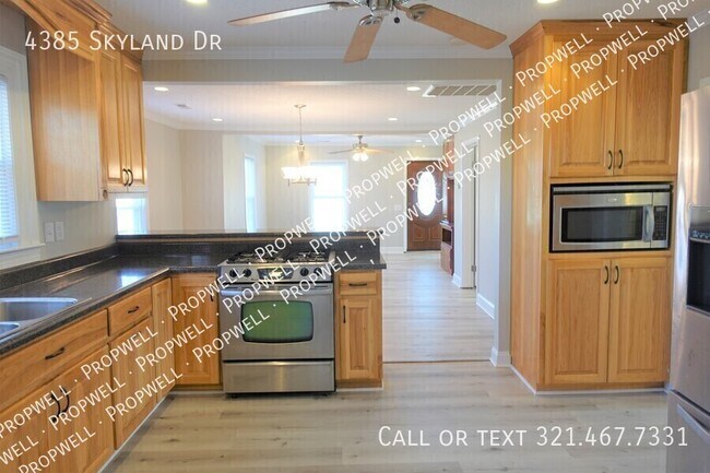Building Photo - 4385 Skyland Dr