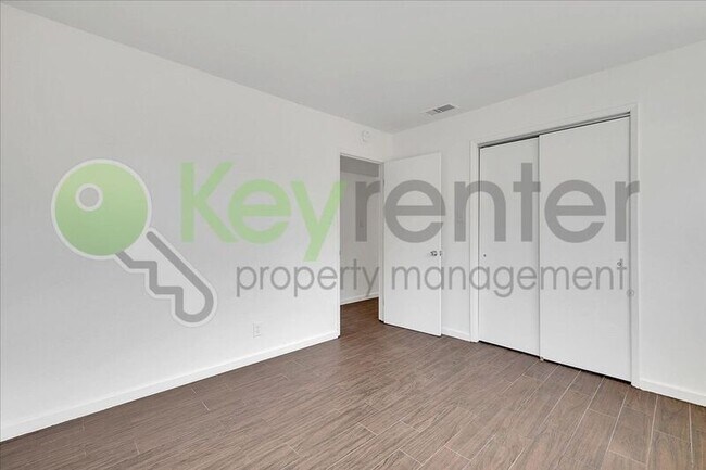 Building Photo - 8133 Molokai Way