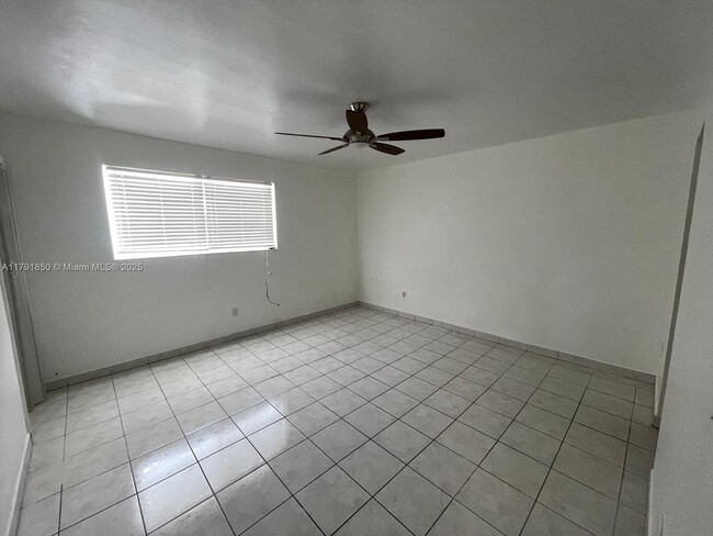 Building Photo - 1840 W 73rd Pl