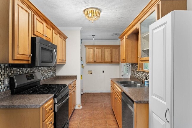Building Photo - 3b/3ba RENTAL on 5.2 acres CULLMAN