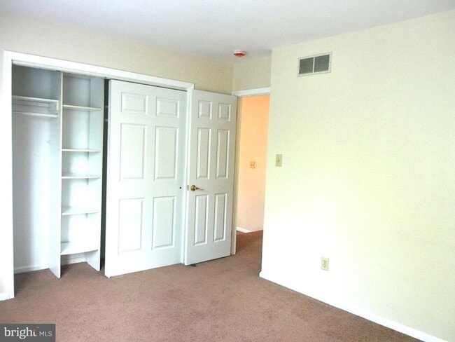 Building Photo - 857 Jackson St