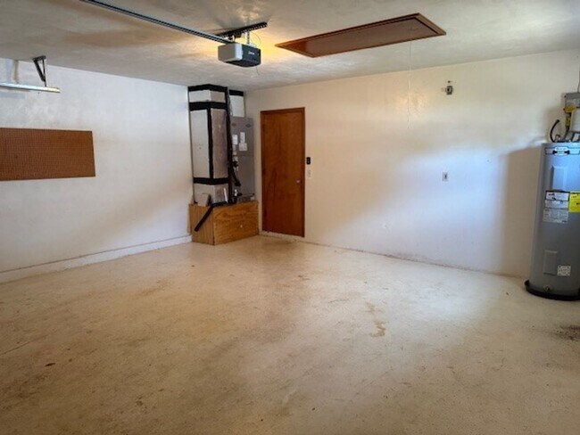 Building Photo - 3554 Irish Ln