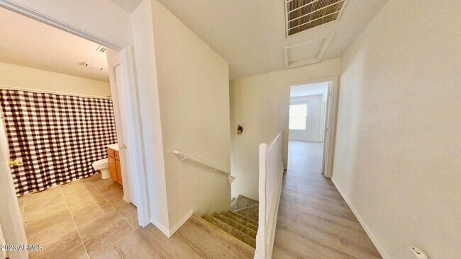 Building Photo - 2277 E Palm Beach Dr