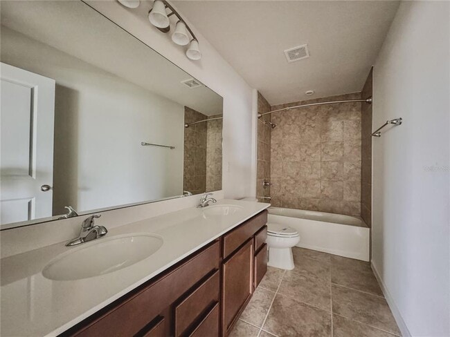Building Photo - 2048 Airedale Wy