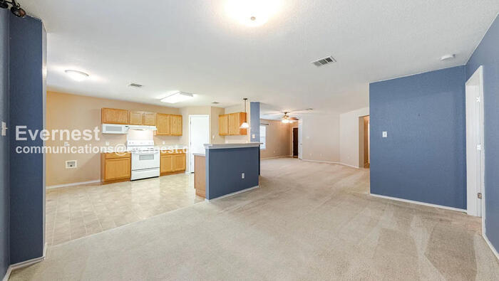 Building Photo - 109 Covey Ln