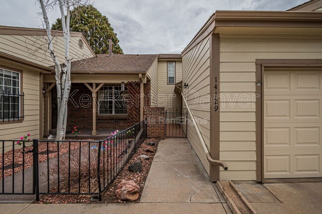 Building Photo - 14129 E Warren Pl