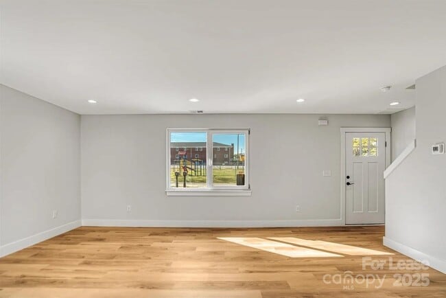 Building Photo - 303 2nd Ave
